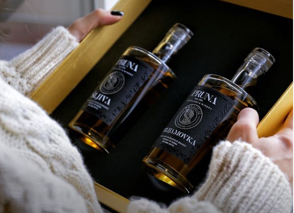 Idealan poklon za rodjendane i slave – Pruna premium rakije